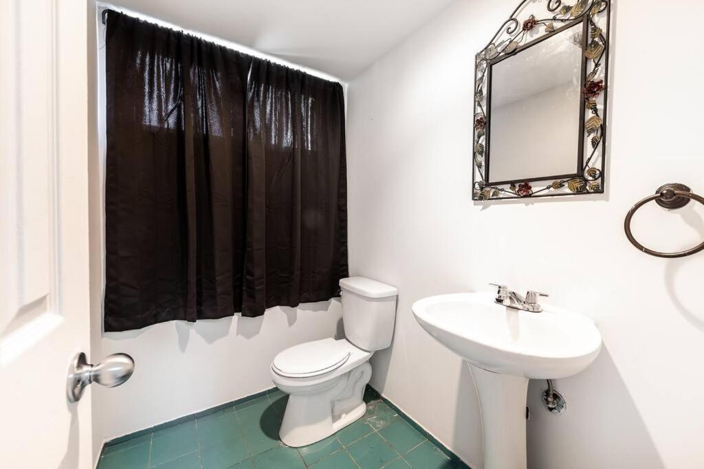 Апартаменты Spacious 4Br House Close To Dt Броссар Экстерьер фото